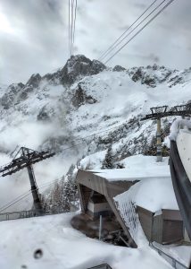 chamonix brevent telecabine nuages